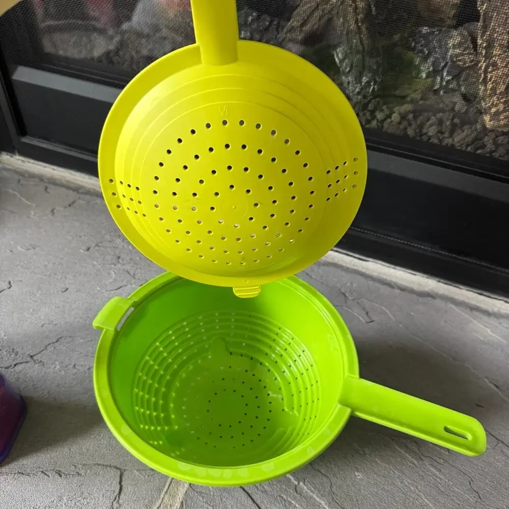 Tupperware double colander strainer